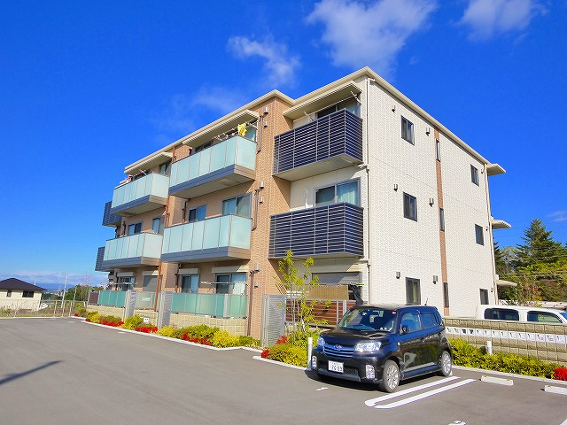 フェリオ城山台ウエストの外観