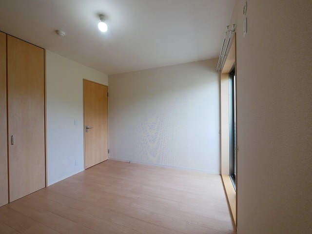 フェリオ城山台ウエストの洋室