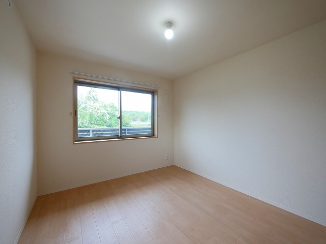 フェリオ城山台ウエストの洋室