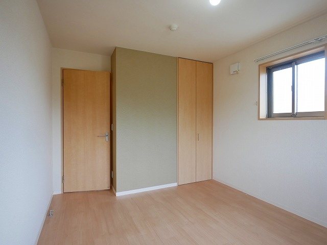 フェリオ城山台ウエストの洋室