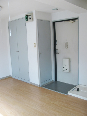 ベルスコーポの玄関|※写真は同タイプの別室になります