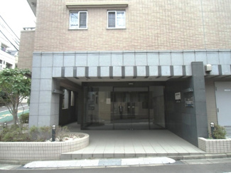 【エントランス】 | ラグジュアリーアパートメント西新宿エントランス1