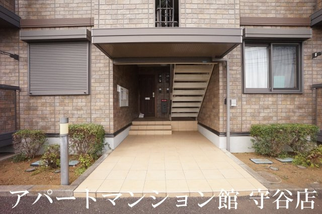 カサベルデAのエントランス