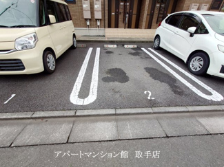 【駐車場】