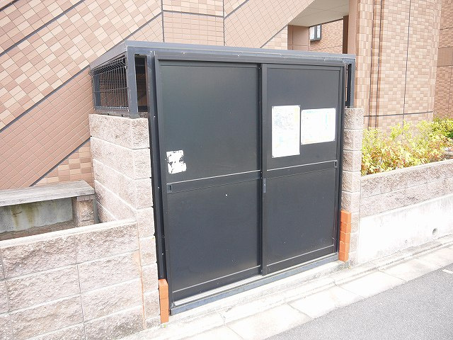 クレドール2番館のその他共用部分|ゴミ置場