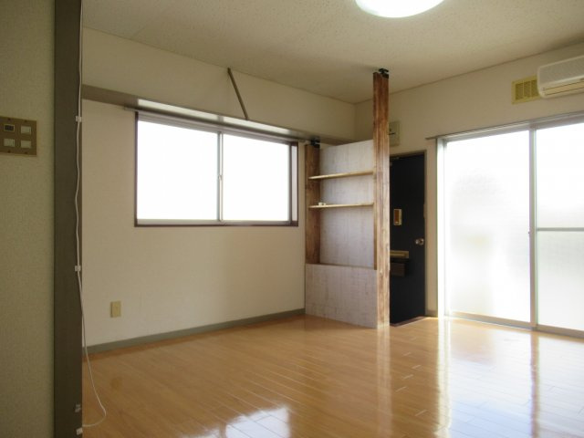 ピングポン設楽の内装