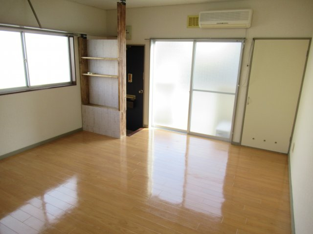 ピングポン設楽の洋室|使い勝手のいい洋室です