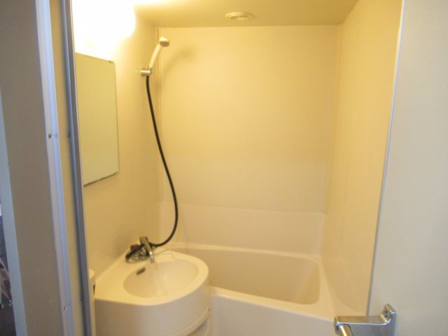 ピングポン設楽の浴室|コンパクトで使いやすいお風呂です