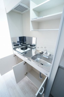 【収納】 | 収納豊富なキッチンスペース。食器類など、便利に収納できます。※写真は同建物・他タイプ。
