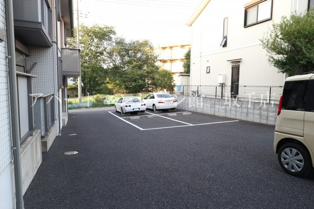 アネックスAの駐車場