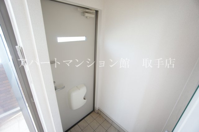 アニューコリーヌｓの玄関