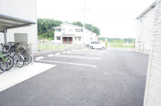 【駐車場】