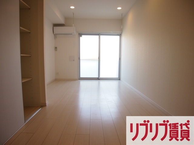 リブリ・ルームス弁天3の居間・リビング