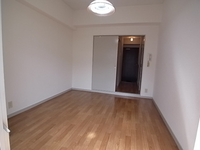 【洋室】 | 須磨浦ドミトリー