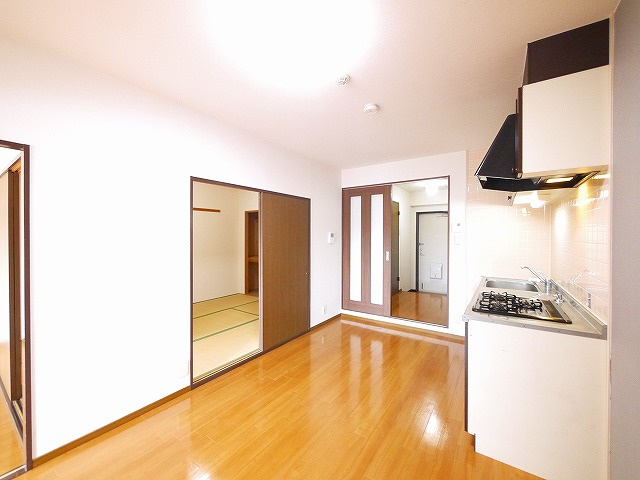 ラ・サンフォニーの居間・リビング