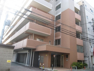 【外観】 | 平成17年建築。駐車場権利付。