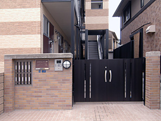 【セキュリティ】 | ルーイヒ | オートロックゲートです。