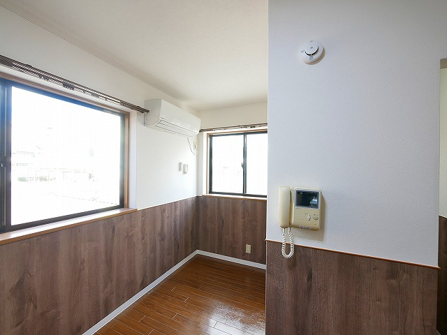 シャインロードミヤコの洋室