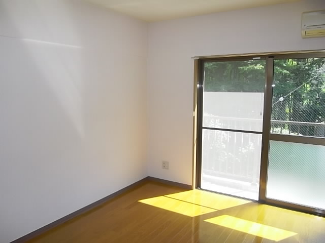 メゾンドールKの居間・リビング