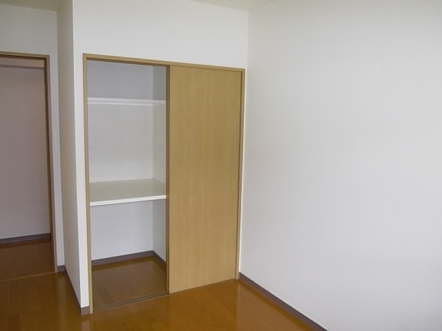 メゾンドールKの収納