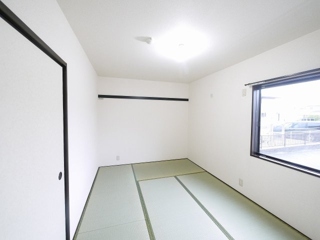 ルミエール四条の寝室|使い勝手のいい寝室です