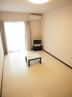 【内装】 | アローマ稲毛 | 家具家電付きのお部屋です。