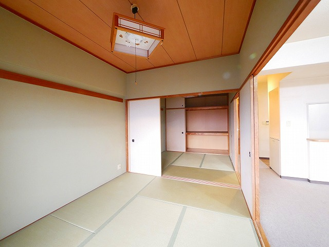サニークレスト奈良公園南の和室|フローリングだけでなく、和室もあります
