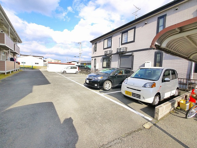セピアコート（西九条町）の駐車場