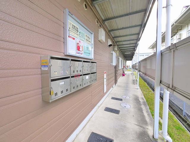 セピアコート（西九条町）のエントランス