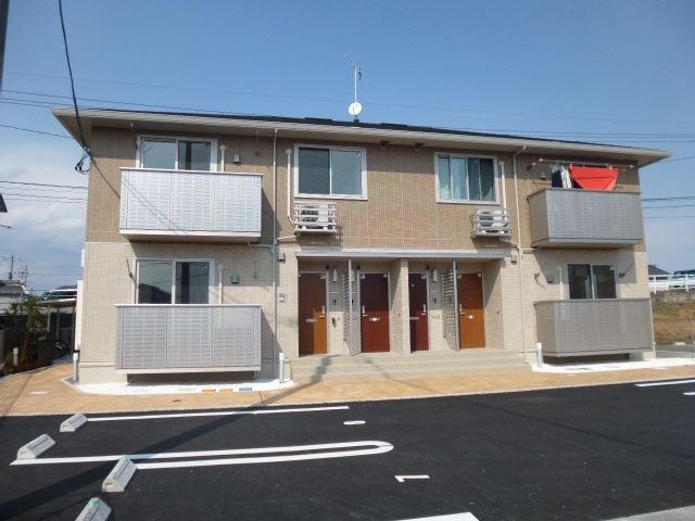クレセントの外観