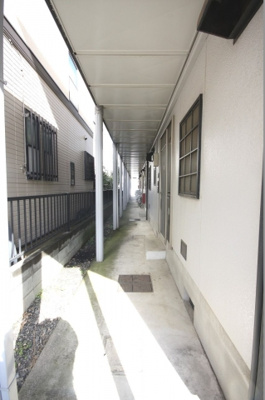 【その他共用部分】 | パークアベニューITO・Ⅱ | パークアベニューＩＴＯⅡ　　　共用廊下です。きれいに清掃されています。