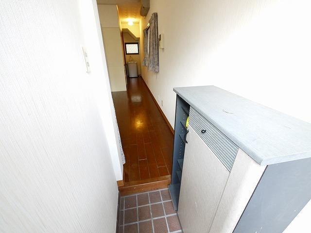 徳丸ハイツBの玄関
