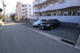 【駐車場】