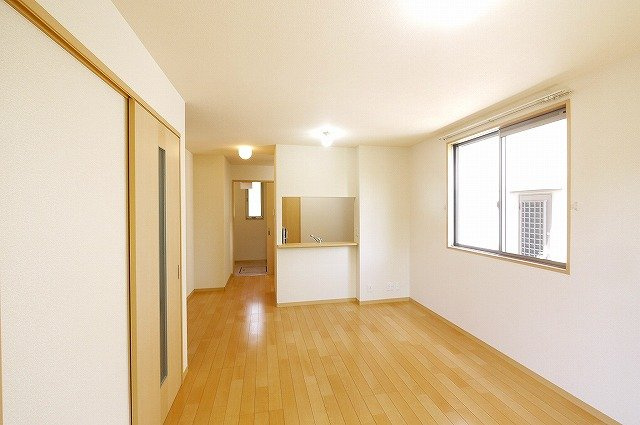 ピュアコート相楽台Ⅰ・Ⅱの内装|お好みの家具を配置してくださいね。