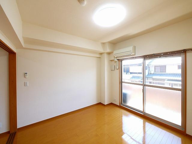 ベルドミール（南半田西町）の洋室