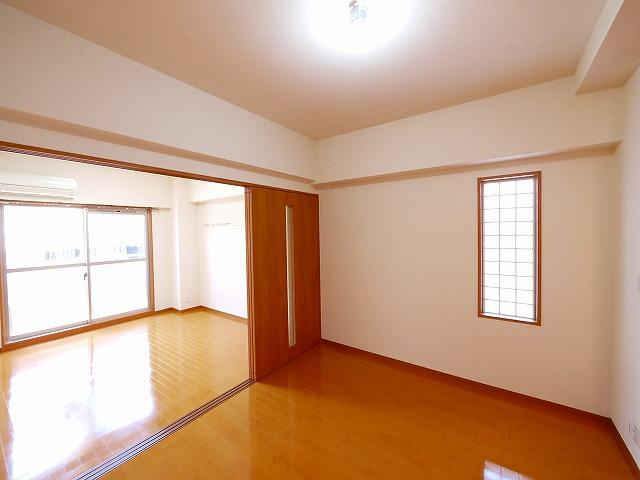 ベルドミール（南半田西町）の居間・リビング