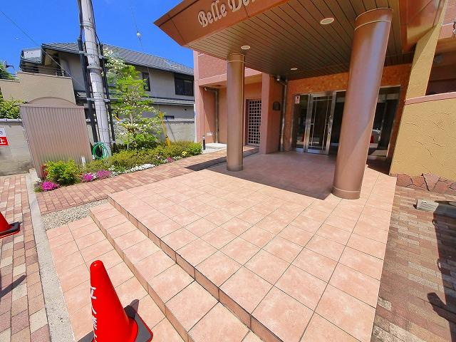 ベルドミール（南半田西町）のエントランス