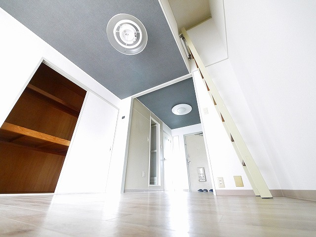 シティパレス市役所前Part2の洋室