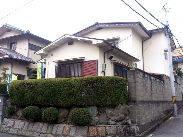 クロワールタウン西野　新築一戸建ての前面道路含む現地写真
