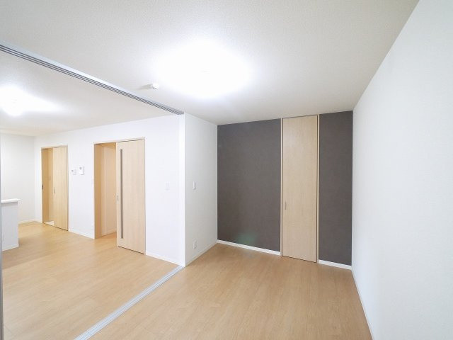 シャーメゾン七条の洋室|コンパクトで使いやすい洋室です