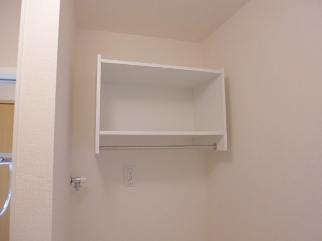 ポレールオリオンの洗面所|洗濯機置場上部棚