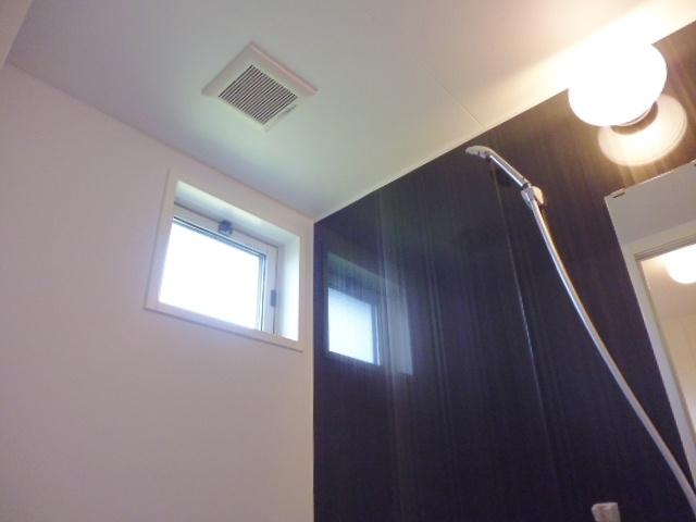 ポレールオリオンの浴室|浴室窓