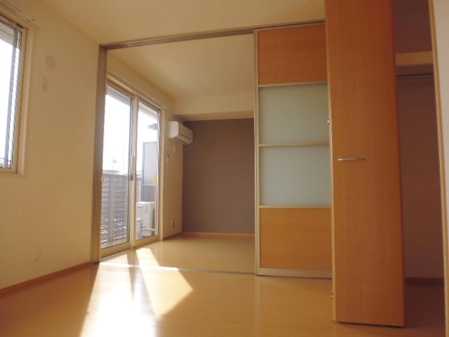 ポレールオリオンの洋室