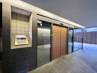 【エントランス】