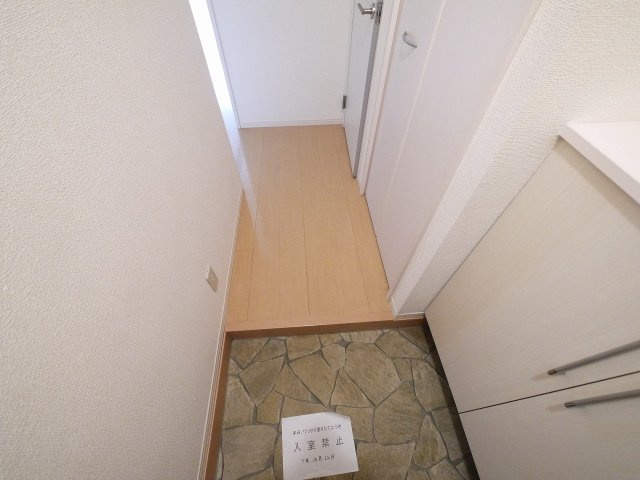 モナリエ六条の玄関|シンプルで使いやすい玄関です