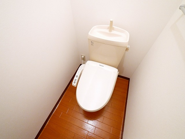 カサグランデ（六条）のトイレ|ゆったりとした空間のトイレです