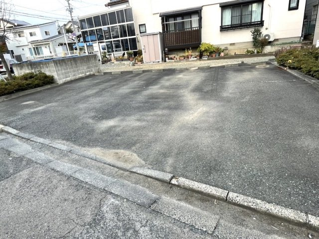 コートラックスAの駐車場