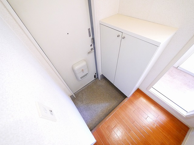 学園前サザンコートBの玄関|ゆったりとした玄関です