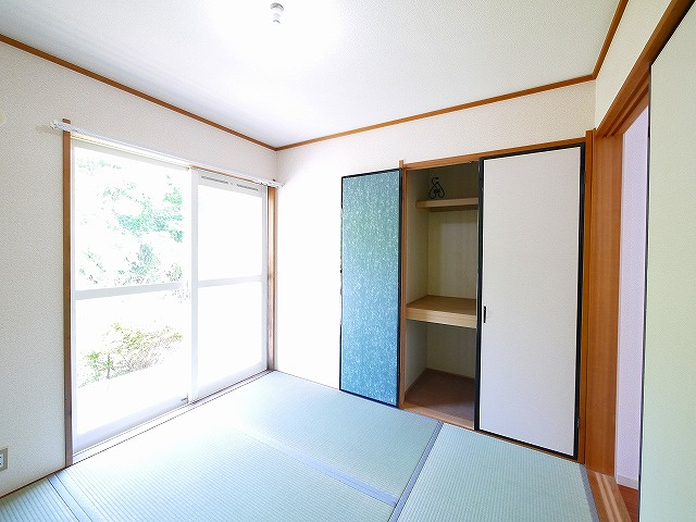 学園前サザンコートBの和室|和室ならではの温かな和の空間で寛ぎの時間を過ごせます