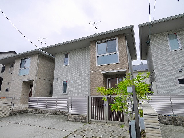 カトル　フィーユ3番館の外観|キレイな外観です。